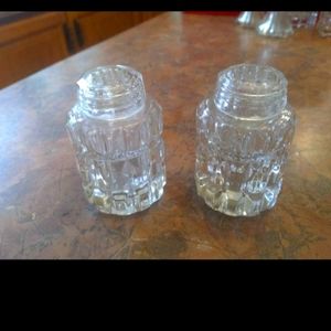 Vintage Clear Glass Salt & Pepper Shaker's. With Clear Glass Tops.